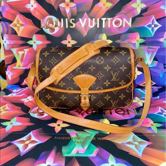 🎉🎉🎉Louis Vuitton, Balenciaga Bags & Gucci WOC - Picture 8 of 11